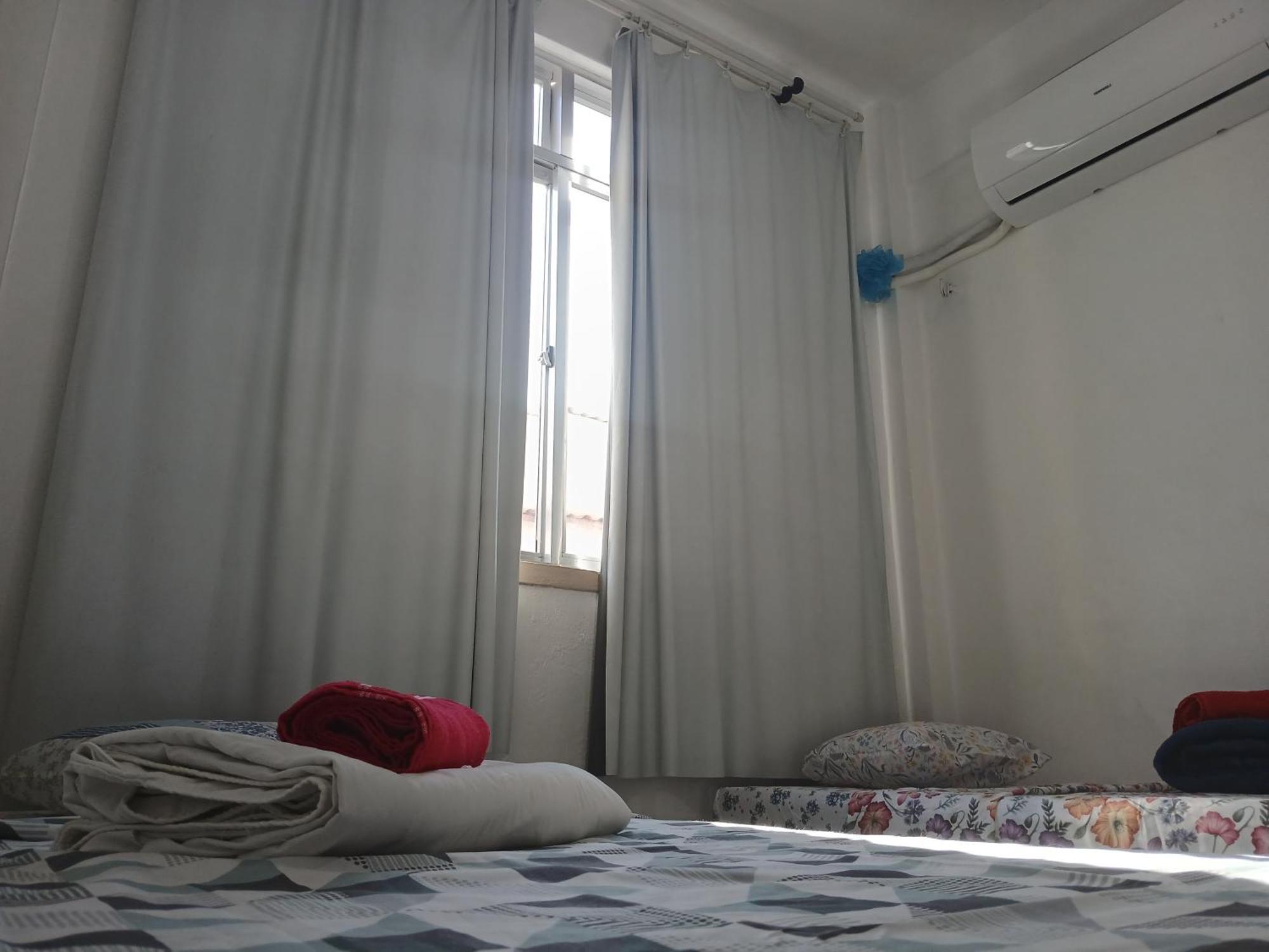 Hospedagem domiciliar Privado Cama Casal Ou Solteiros Apto *